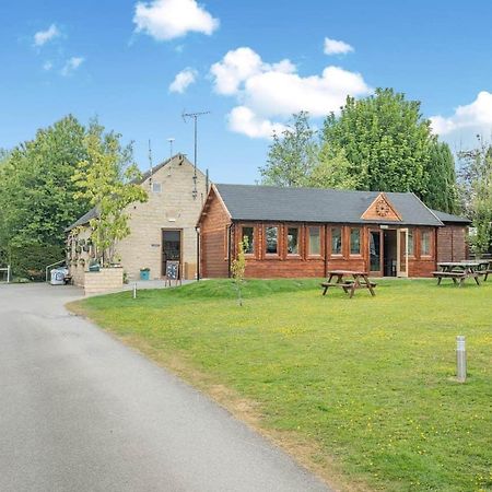 Longnor Wood Holiday Park Extérieur photo
