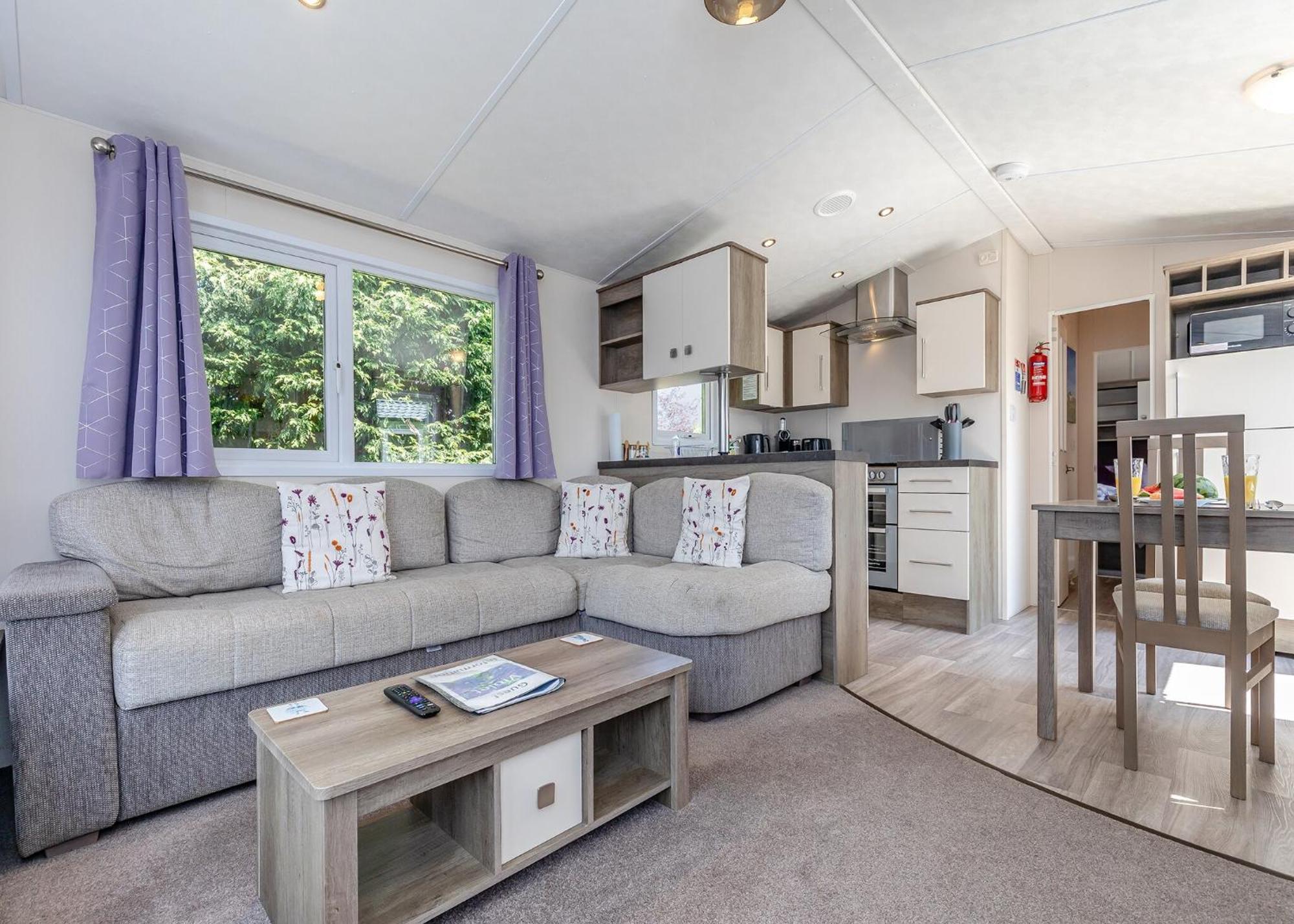 Longnor Wood Holiday Park Extérieur photo