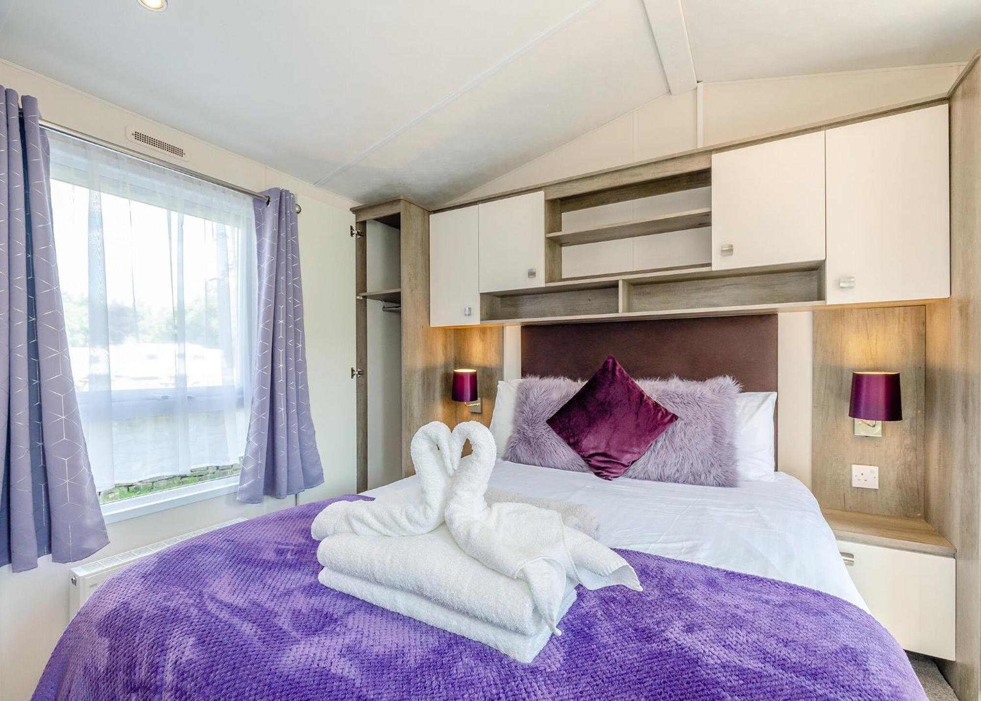 Longnor Wood Holiday Park Extérieur photo