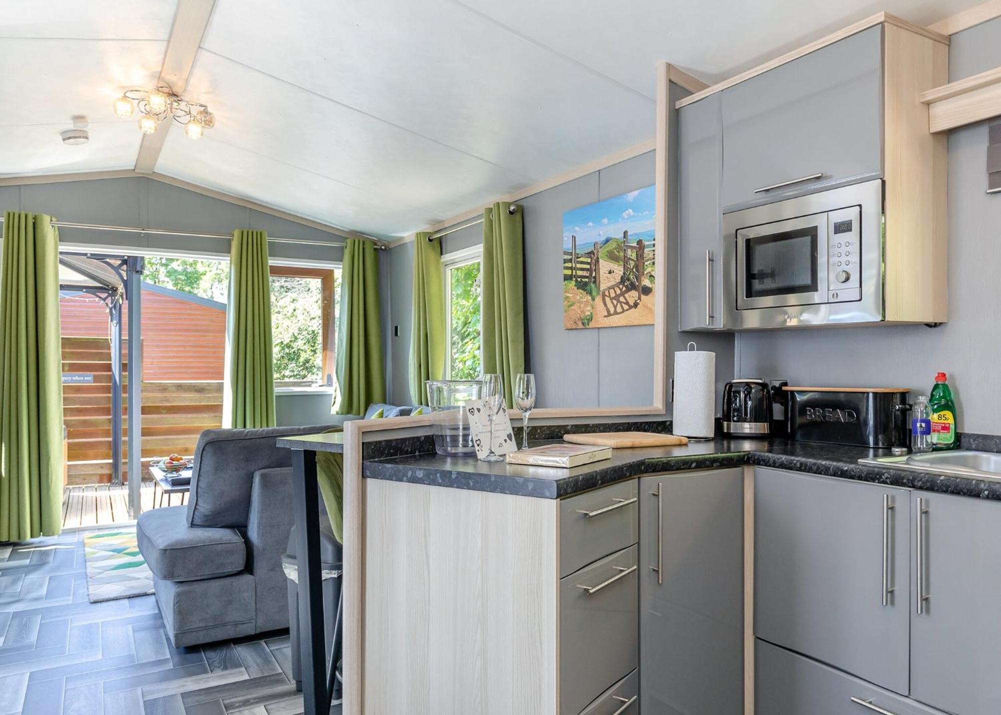 Longnor Wood Holiday Park Extérieur photo