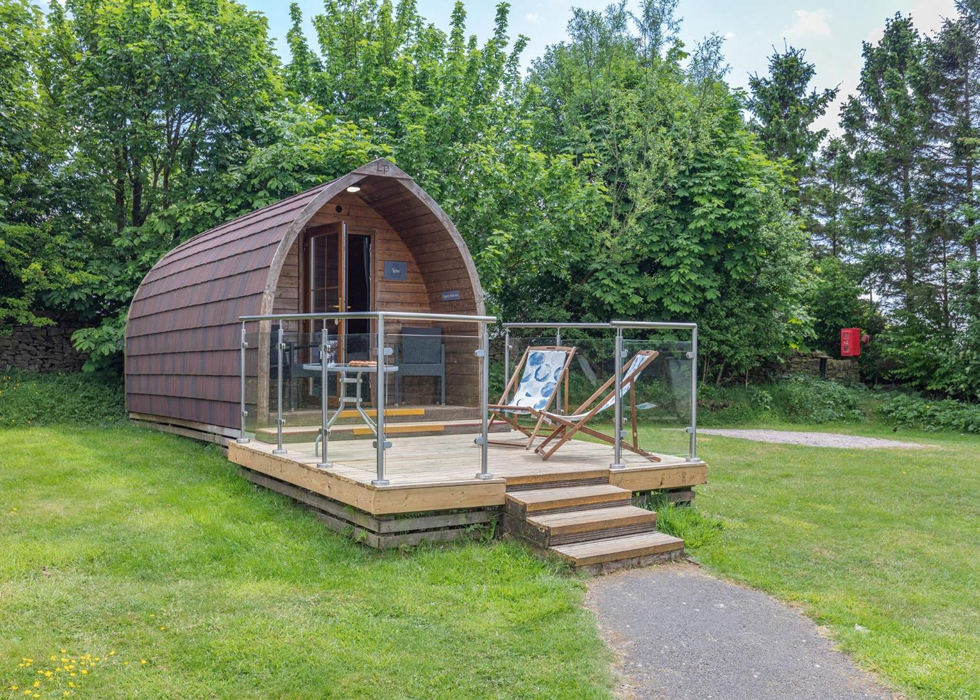 Longnor Wood Holiday Park Extérieur photo
