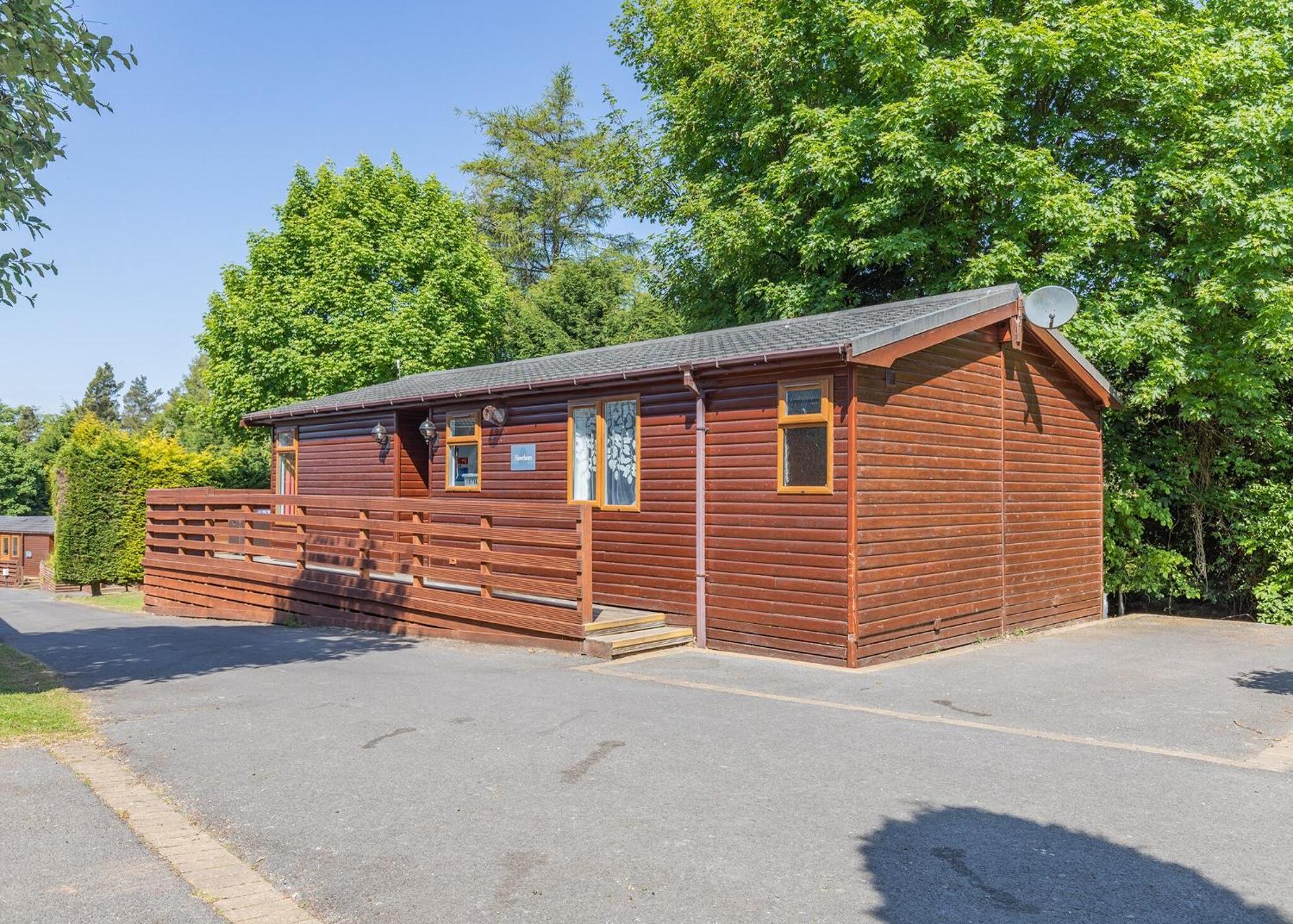 Longnor Wood Holiday Park Extérieur photo