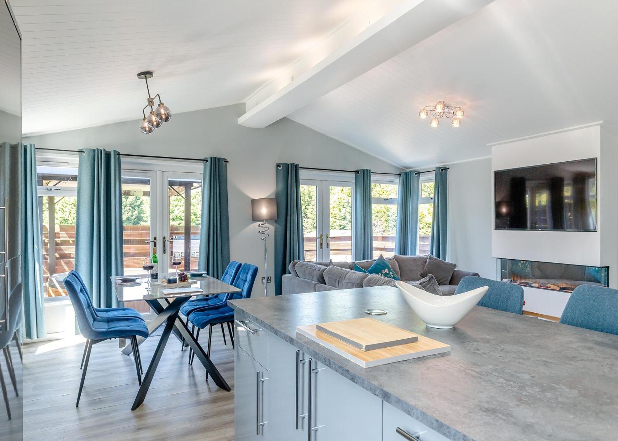 Longnor Wood Holiday Park Extérieur photo